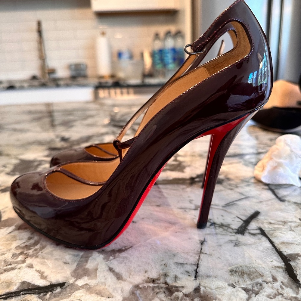 Christian Louboutin Ditassima Patent T-Strap Pump, Red Bottoms Sz. 40.5